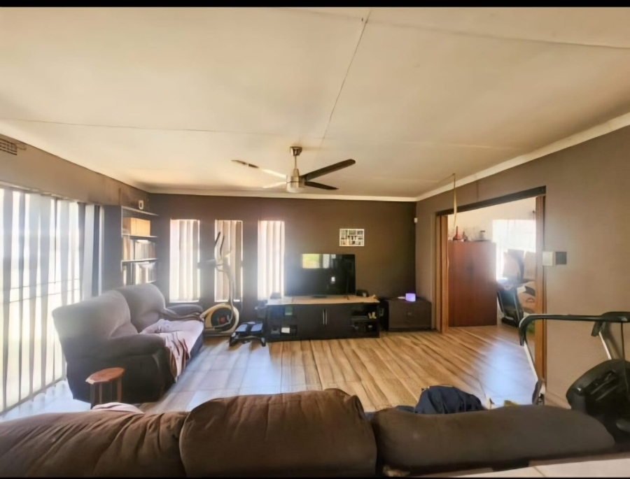 4 Bedroom Property for Sale in Stilfontein Ext 4 North West